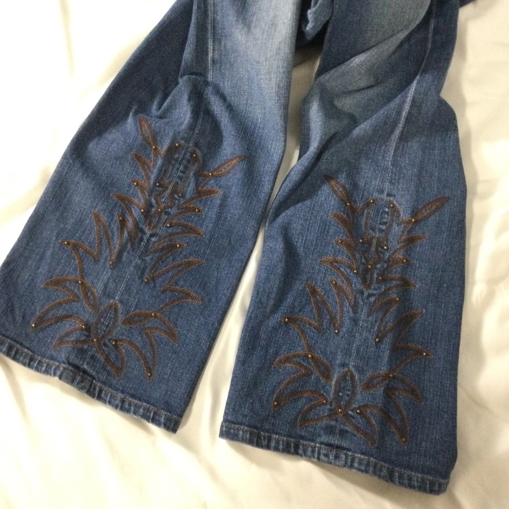 Lauren Jeans Co Western Embroidered Studded Jeans - Picture 6 of 15